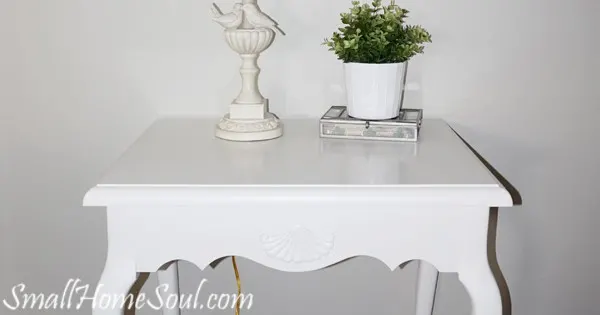 Giving a makeover to thrifted French End Table with a little paint is a great way to save money and update your interior at the same time. www.smallhomesoul.com