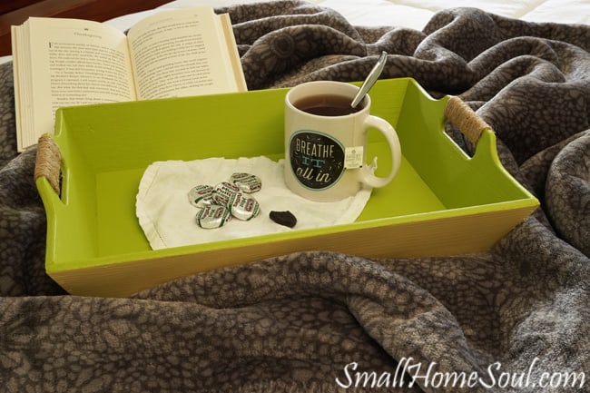 Do you have an old or ugly tray? You can get a similar look as I did with my forgotten gift tray makeover with just a few supplies. www.smallhomesoul.com