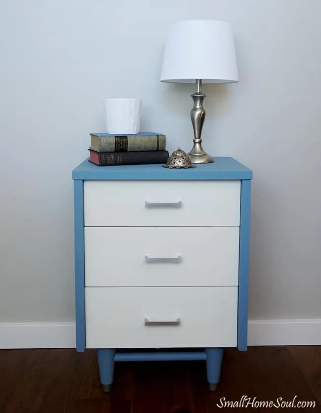 Milk paint can transform a tired, beat up piece furniture into a beautiful and updated piece perfect for any home….www.smallhomesoul.com