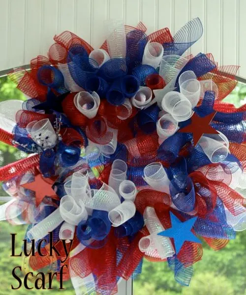 Lucky Scarf's Easy Patriotic Wreaths in Shimmery ribbon.
