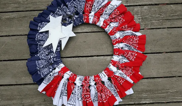 My Thrifty House's Easy Patriotic Wreaths with bandanas.