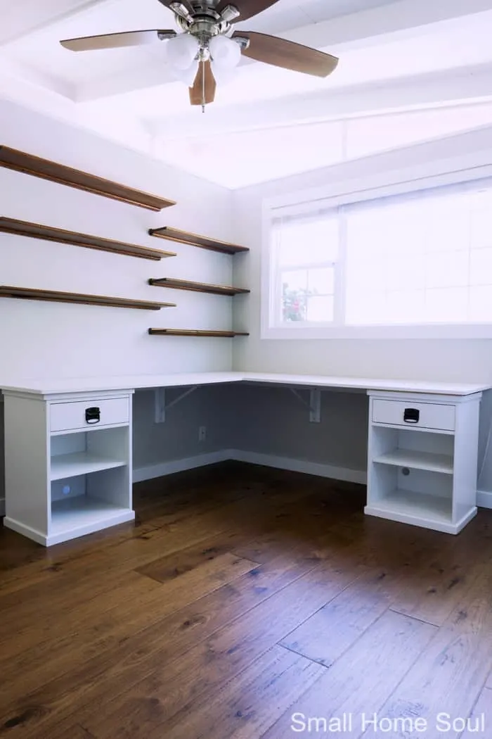 Built-in DIY L Shaped Desk is complete.