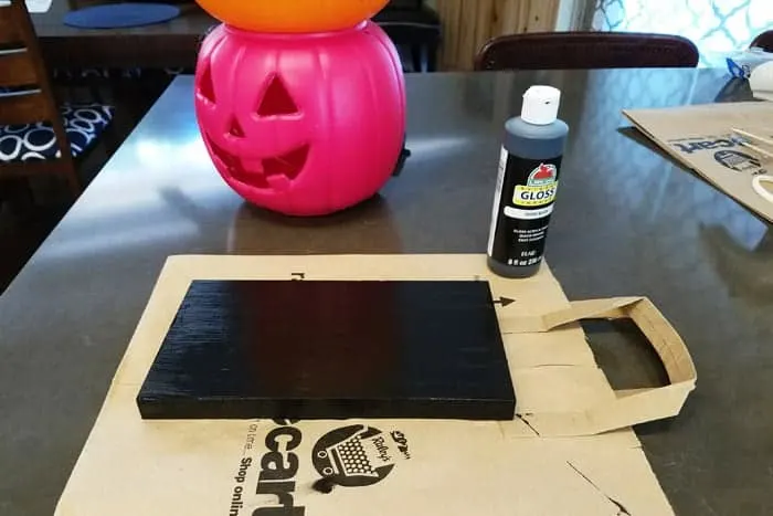 Light up pumpkins getting a solid base painted black.