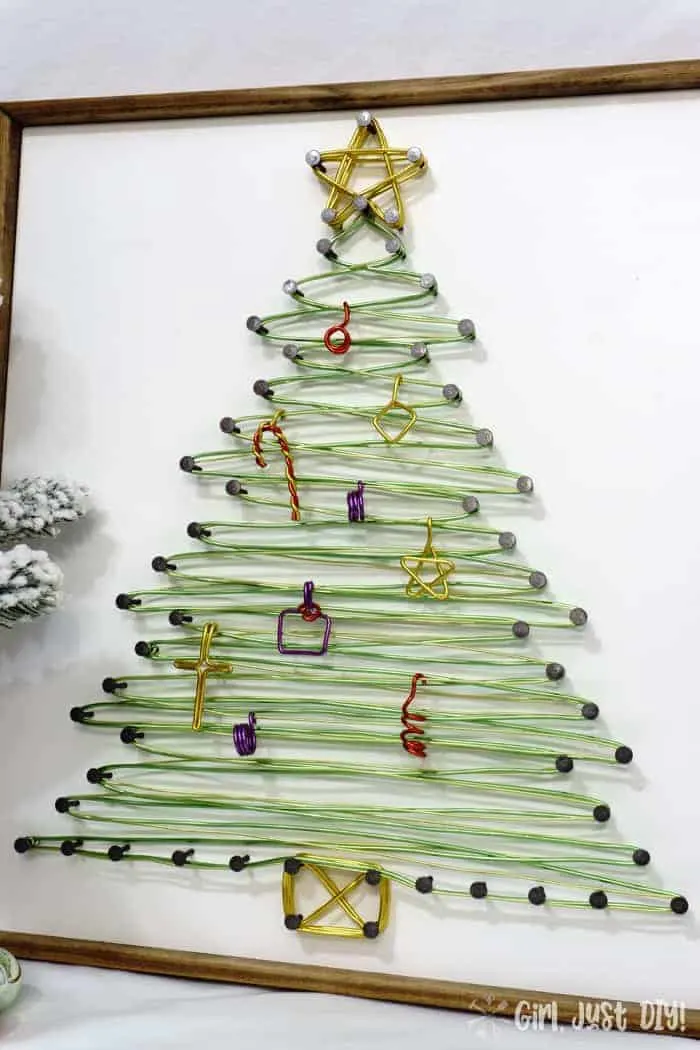 Side view of String Art christmas tree.