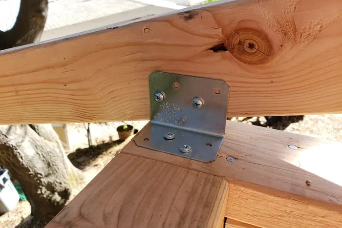 Face Truss connected with metal l bracket